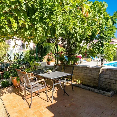 Viktorija-1 By Interhome Apartamento