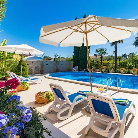 Viktorija-1 By Interhome *