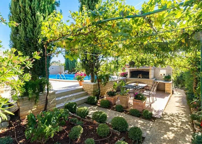 Viktorija-1 By Interhome *